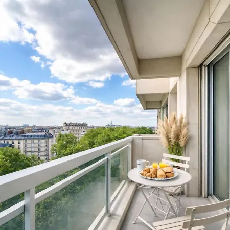 Eiffel Tower View With Lift & Balcony Appartamento